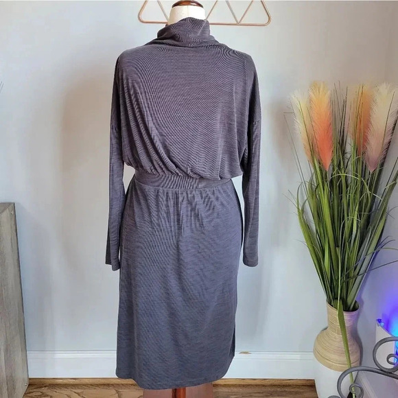 Rachel Zoe, Grey Turtleneck Blouson Long Sleeve Jersey Midi Dress, Size Large - Picture 4 of 9